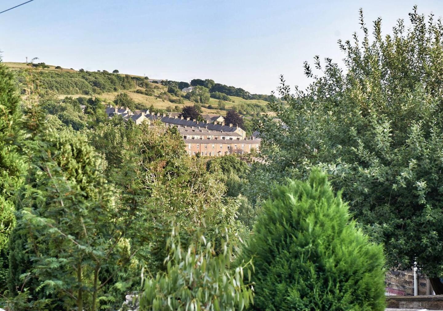 Pendle-Walking-3 Bed- Exec Contractor & Long Stay! Colne  Exteriör bild
